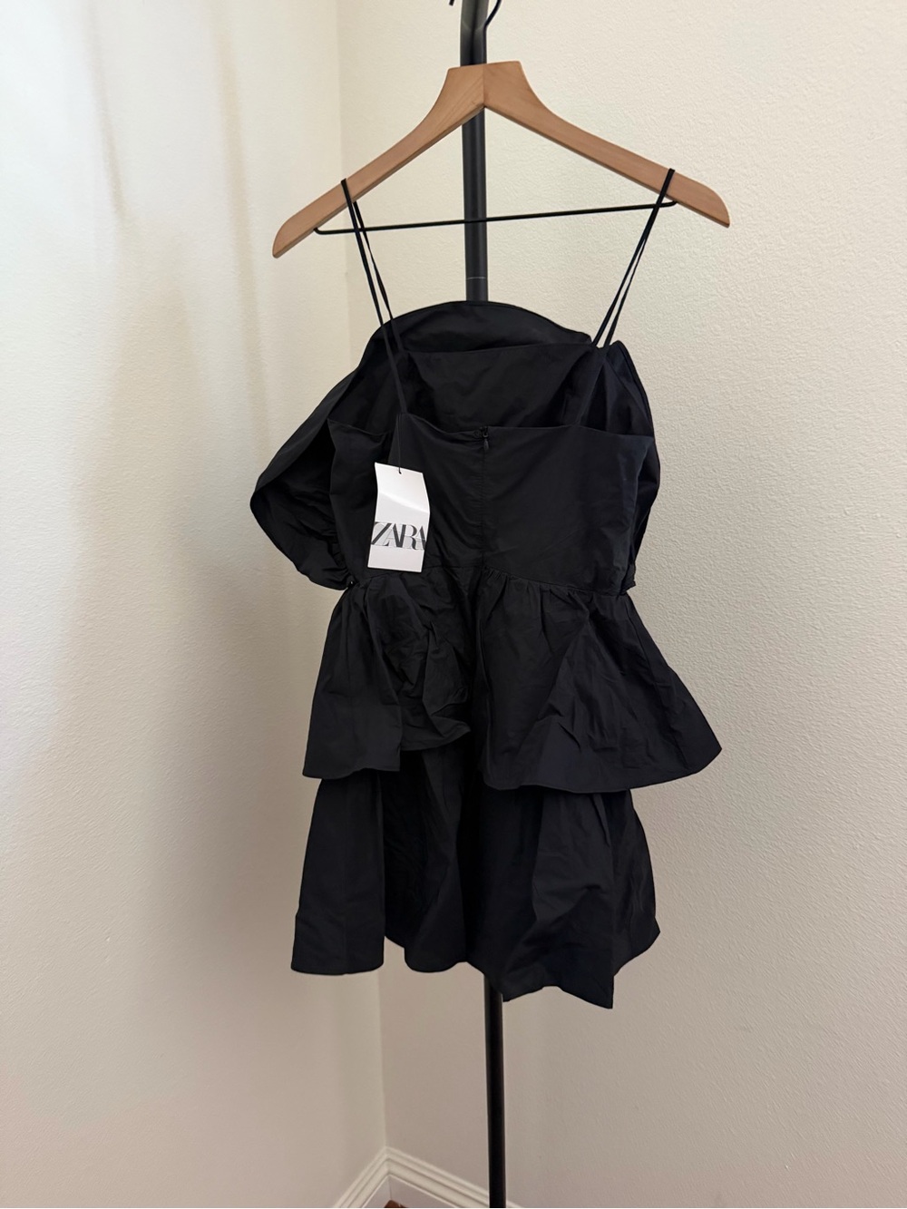 Zara Black Tiered Mini Dress with Ruched Waist - Picture 5 of 6
